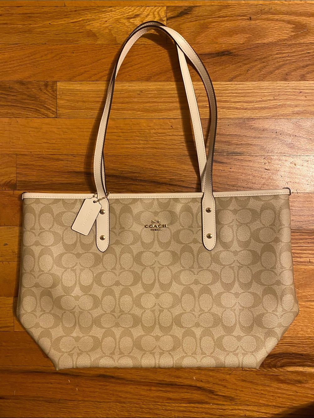 Coach City Tote Zip Signature Canvas F58292 NWOT Mint Condition